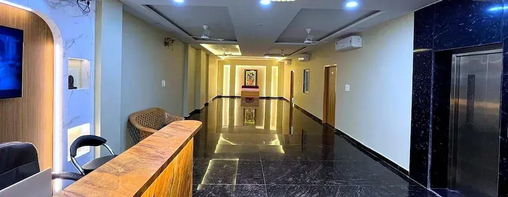 Hotel Vrinda Niddhivan- near Prem mandir