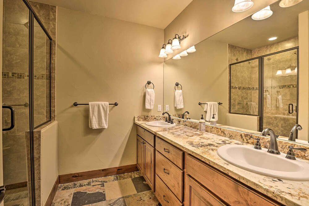 Luxurious Fraser Townhome w/ Private Hot Tub!