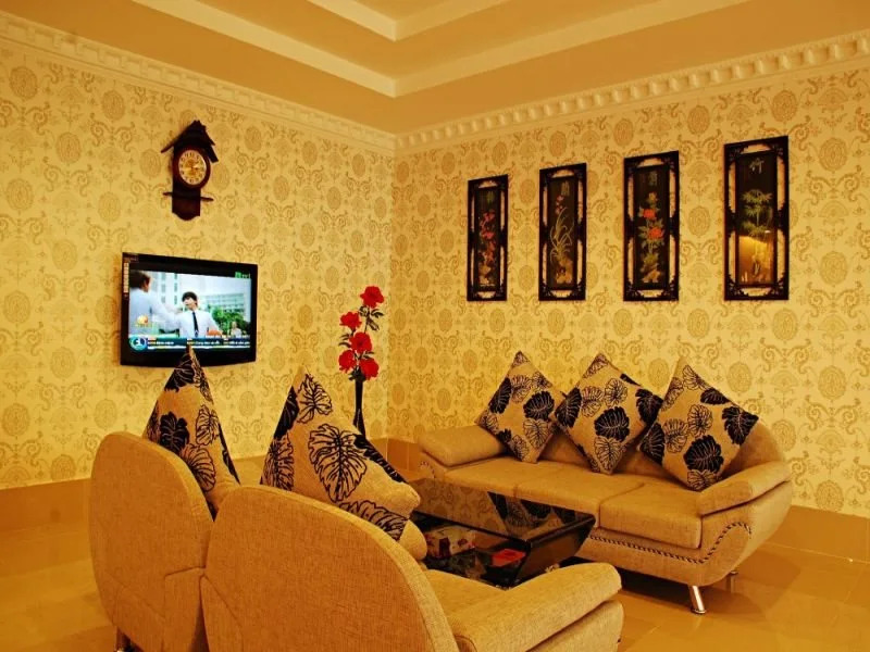 Nhat Quynh Hotel 2