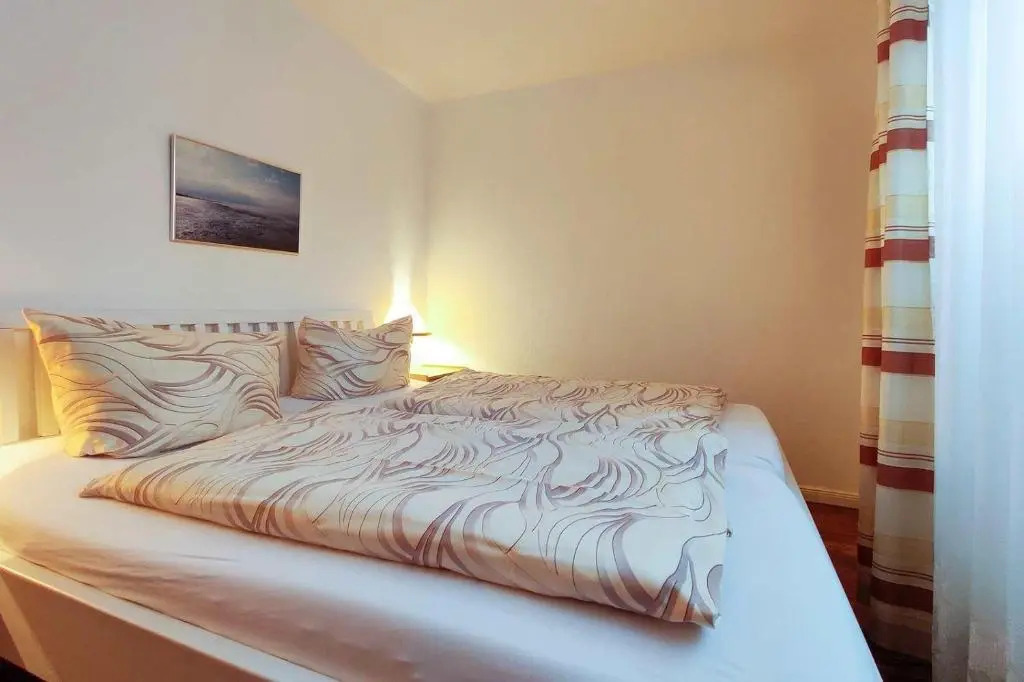 Ferienwohnung-24-in-der-Residenz-Meeresbrandung-mit-Meerblick