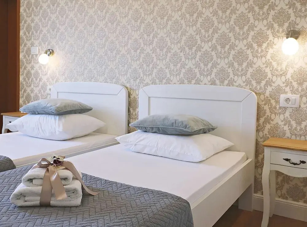 Villa Šolo - Peaceful Nature Park Getaway