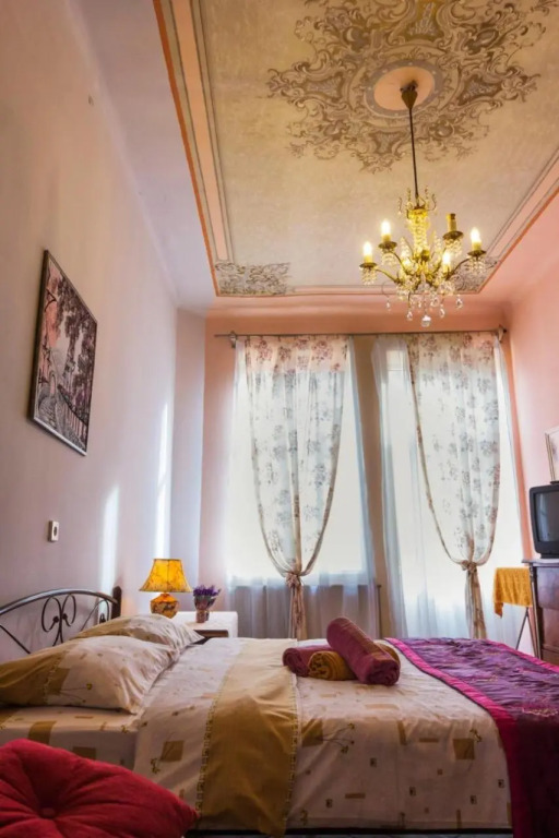 Vintage Apartment 2 rooms with Balcony