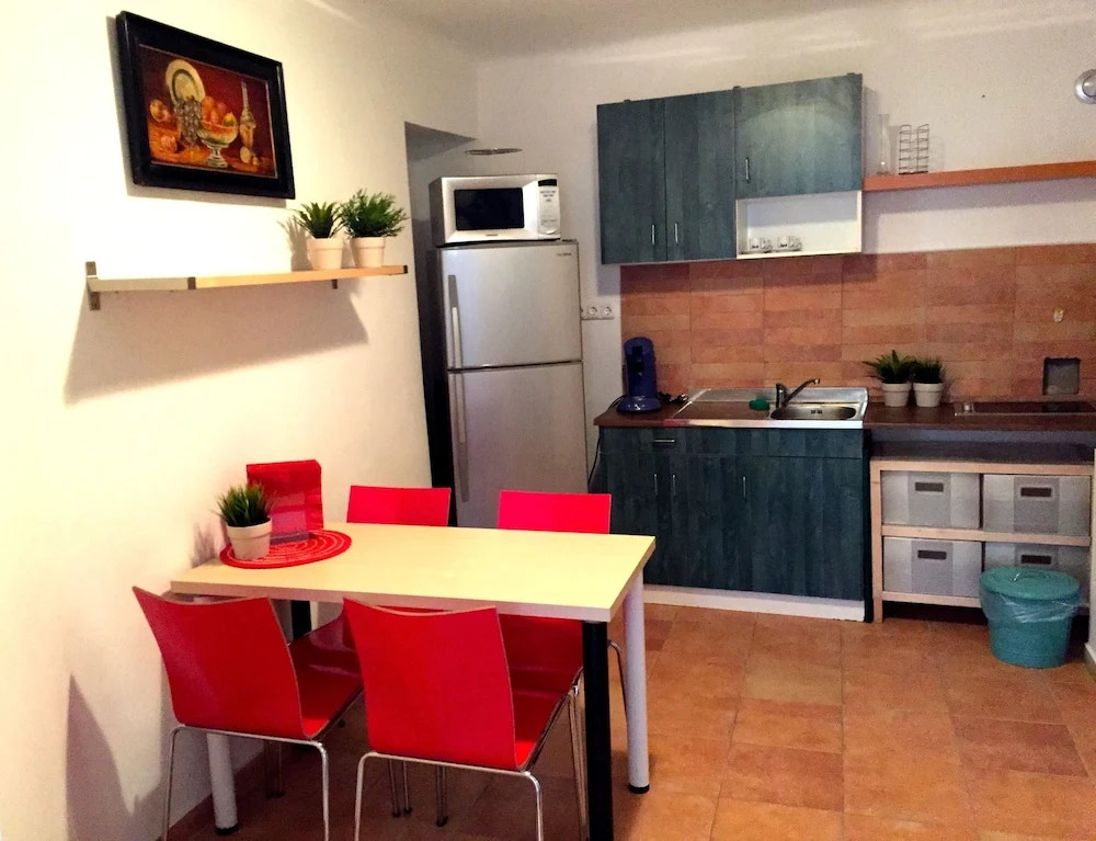 Budget Apartment by Hi5 - Városház 12.