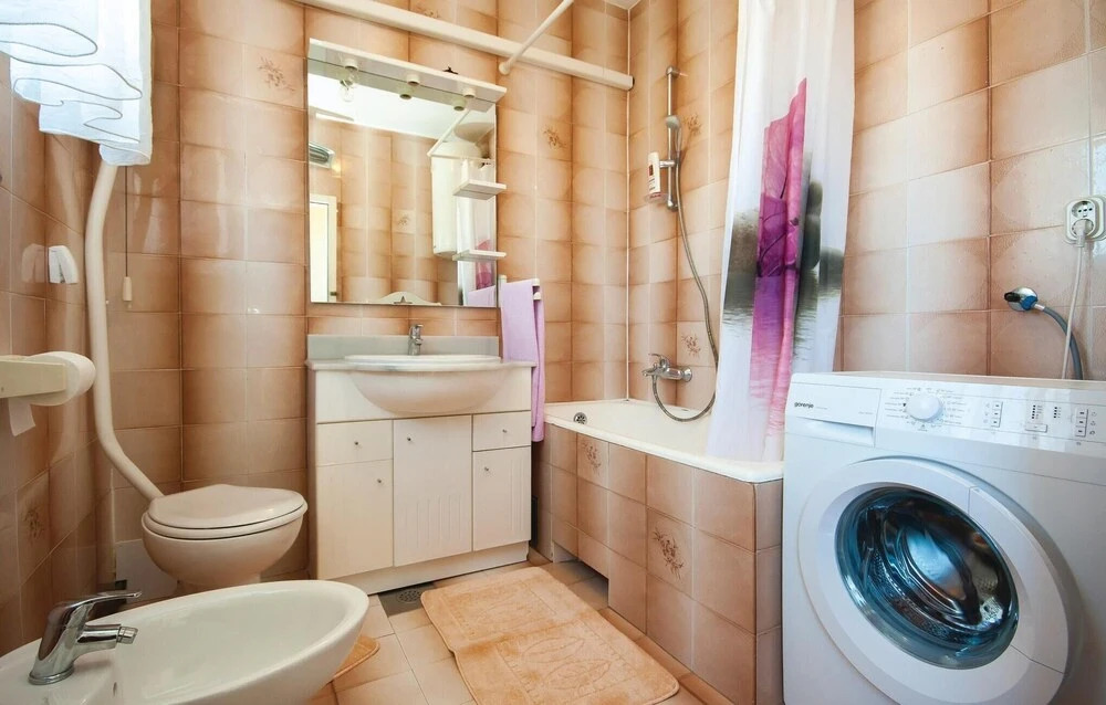 Awesome Home in Brodarica With Wifi and 3 Bedrooms