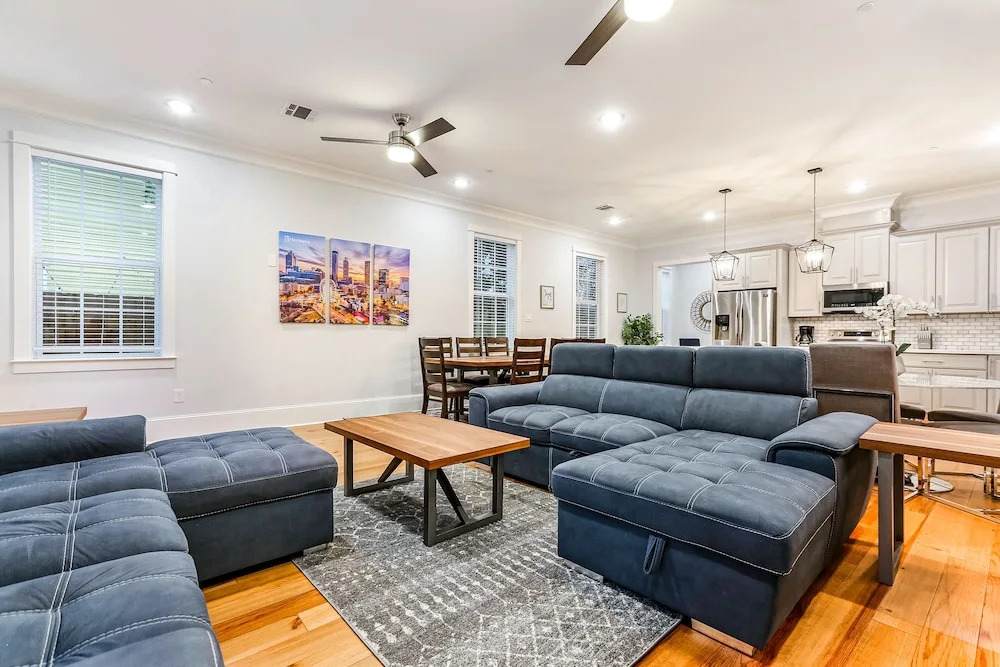 5BR with Pool - Great for Families - Near Everything