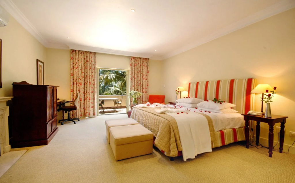 10 2nd Avenue Houghton Estate by Dream Resorts