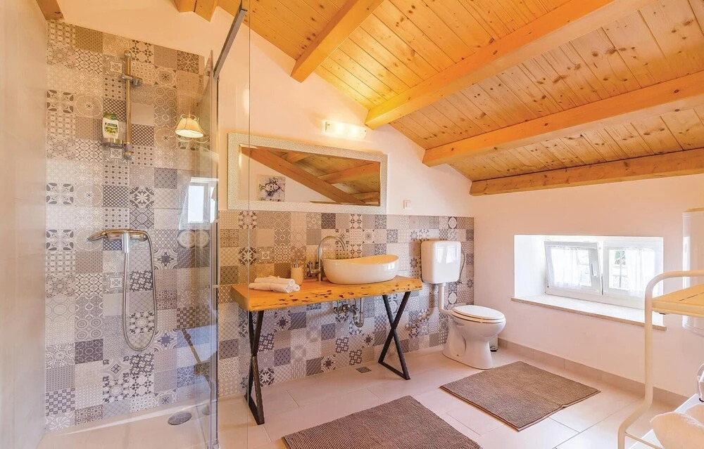 Nice Home in Peruski With Wifi and 3 Bedrooms