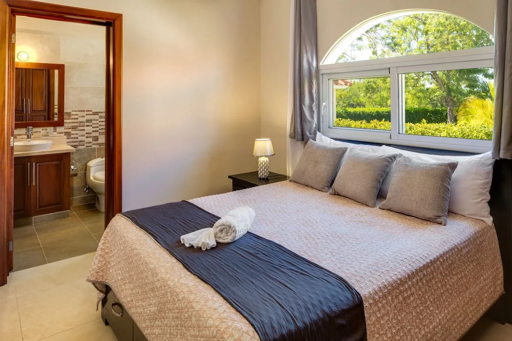 Ocean Village Villa 04