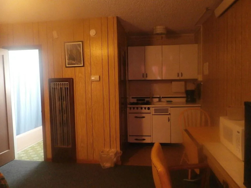The Sage Motel