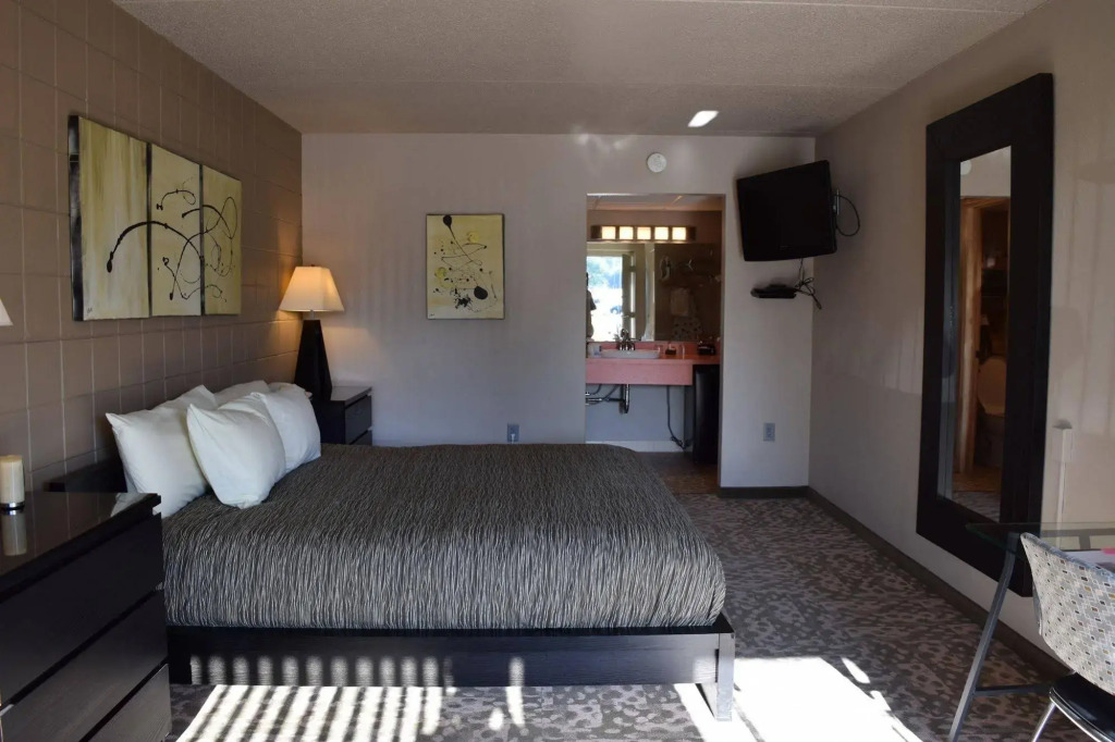 The Black Hawk Hotel