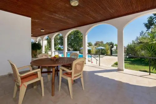 Villas Mina and Studios