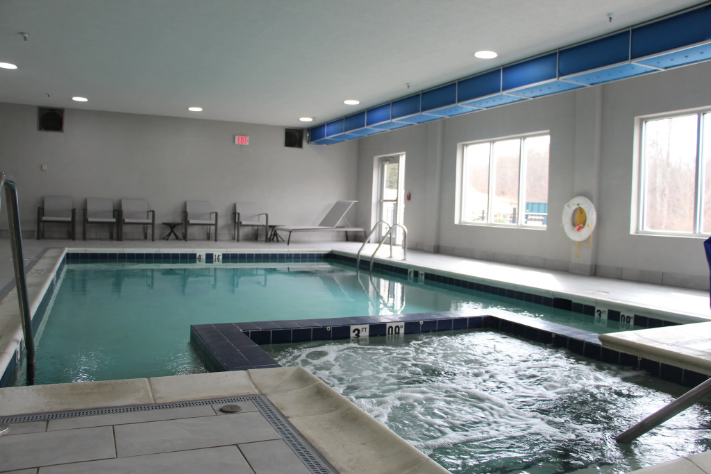 Holiday Inn Express & Suites Wytheville by IHG