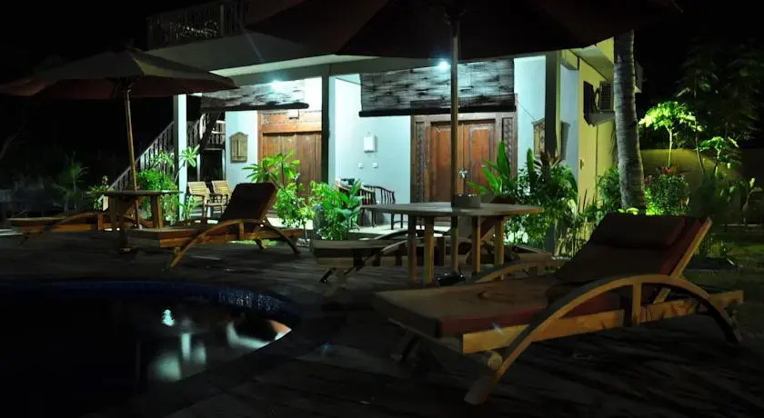 Villa Rumah Kayu