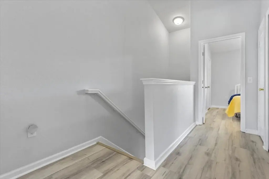 3 Bedrooms 3 Bathrooms Windsor Hills 2554 ML