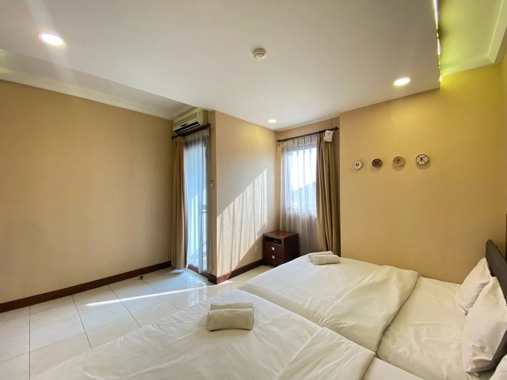 Spacious And Scenic Studio At Majesty Apartment Bandung
