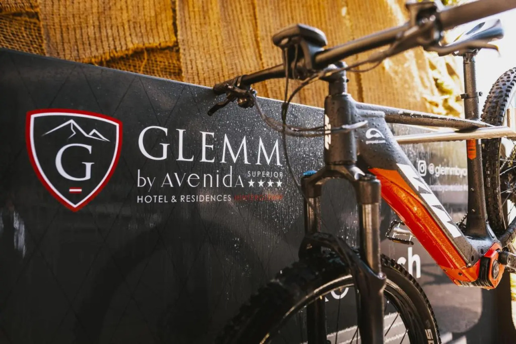 GLEMM by AvenidA incl Joker Card