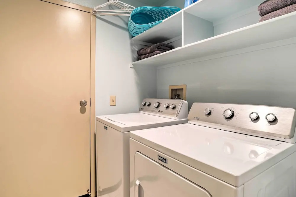 Near Golfing: Palm Desert Condo w/ Pool Access!