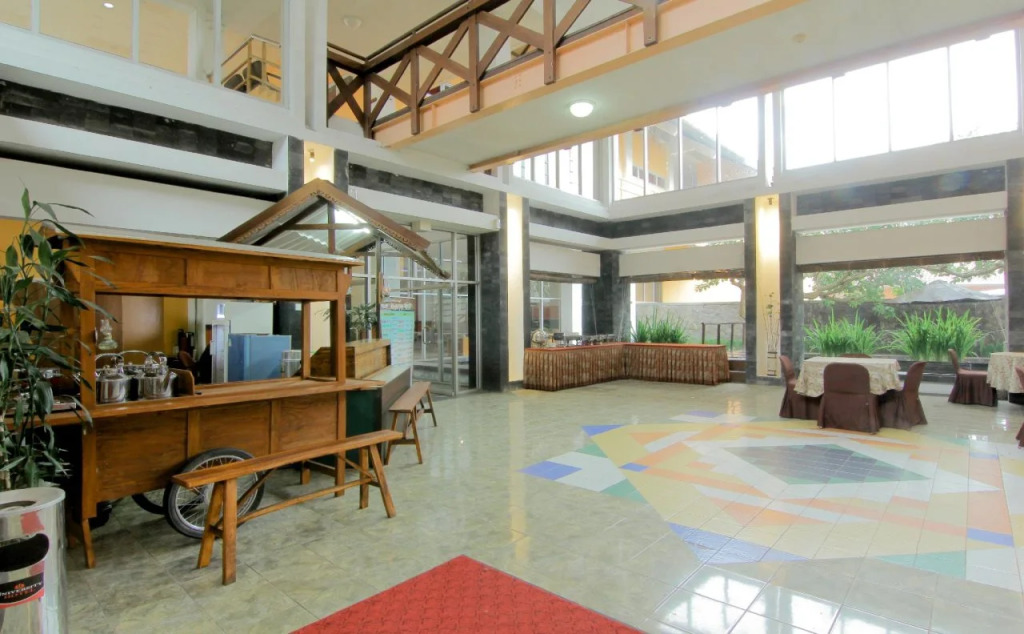 University Hotel