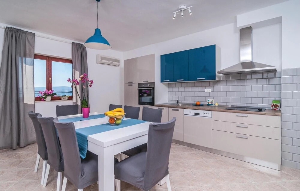 Awesome Home in Omis With Wifi and 6 Bedrooms