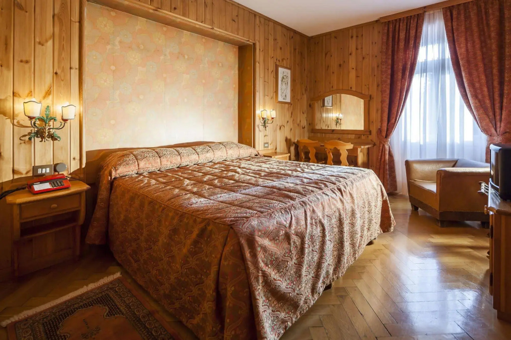 Hotel Corona