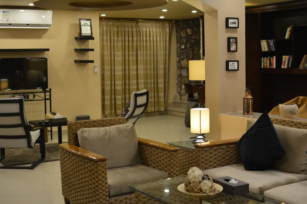 Ata Ali Hotel