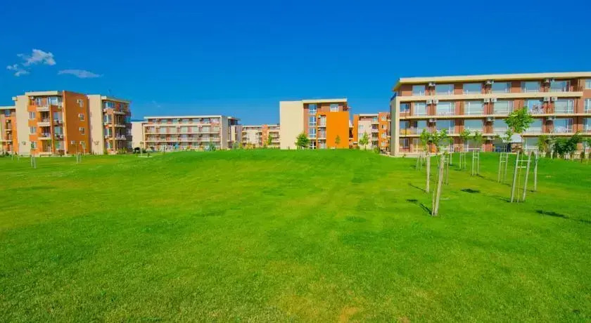 Holiday Garden Resort