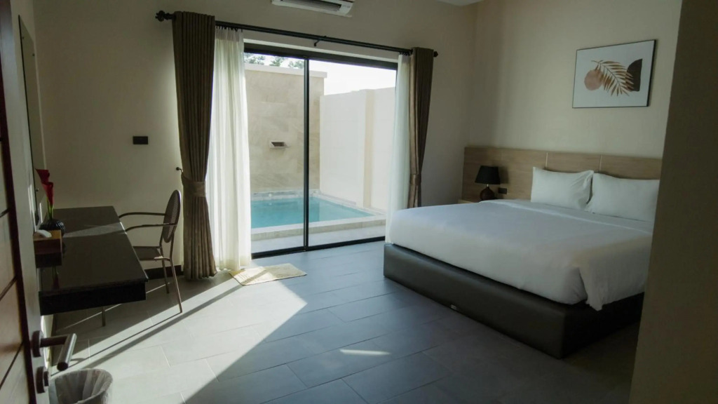 Toledo Pool Villa