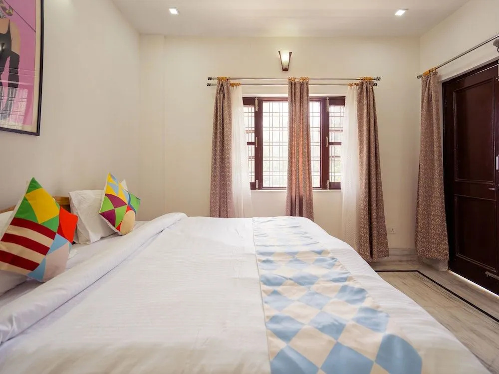 OYO 14074 Home Serene 2BHK Barlowganj
