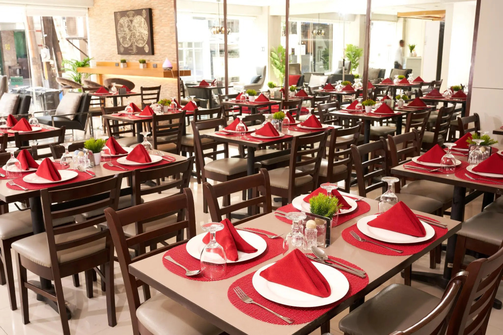 Rianne Hotel and Suites