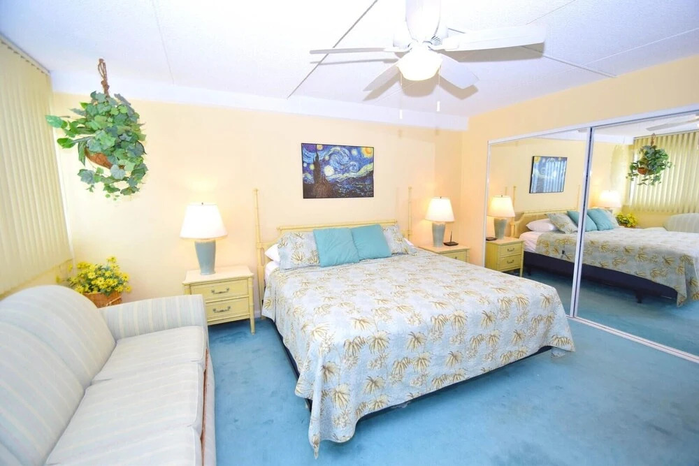 Atlantis 909 2 Bedroom Condo by RedAwning