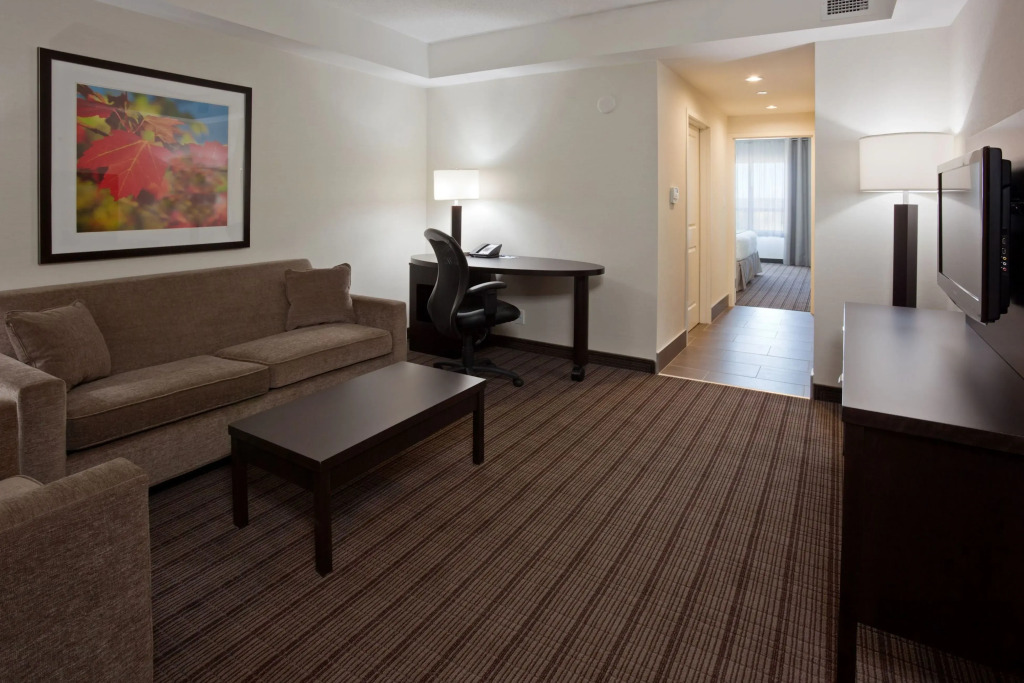 Holiday Inn Express New Liskeard