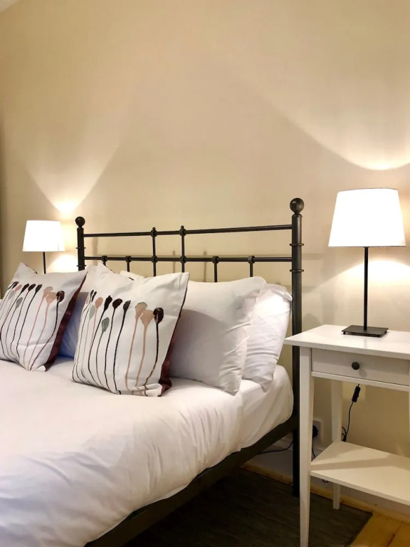 Bright And Modern 1 Bedroom Minimal Pad