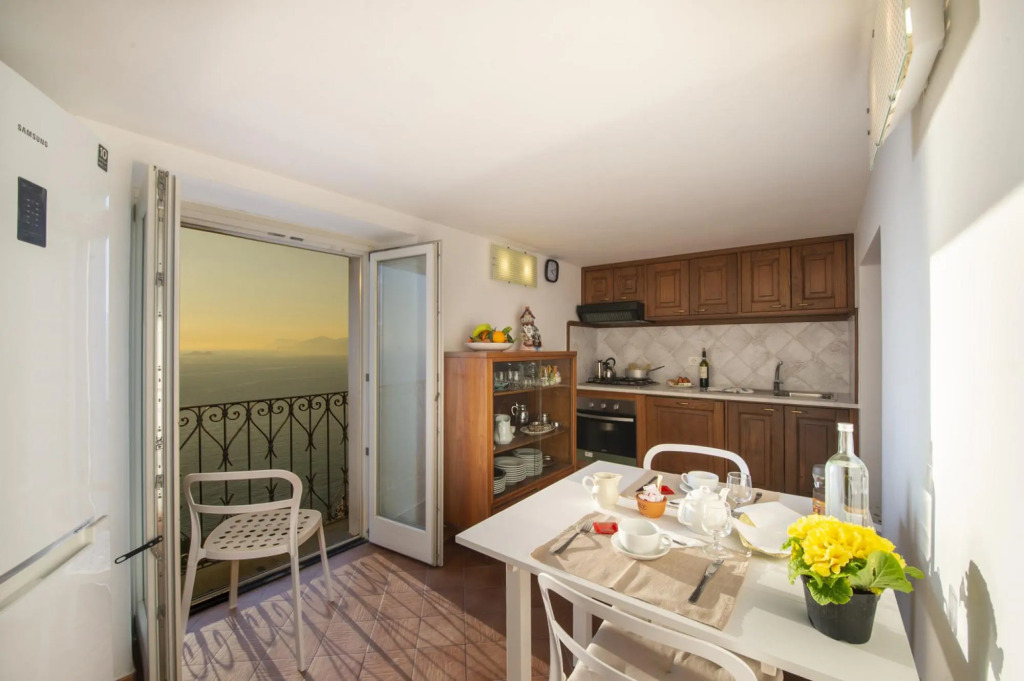 Casa Cimino A - Lovely Apartment and Amazing View on Capri and Positano