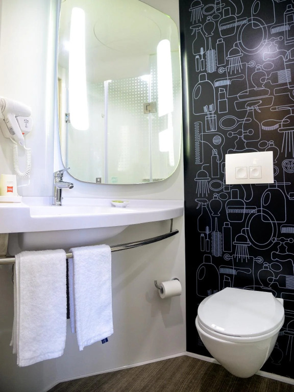 ibis Yichang Bayi Rd