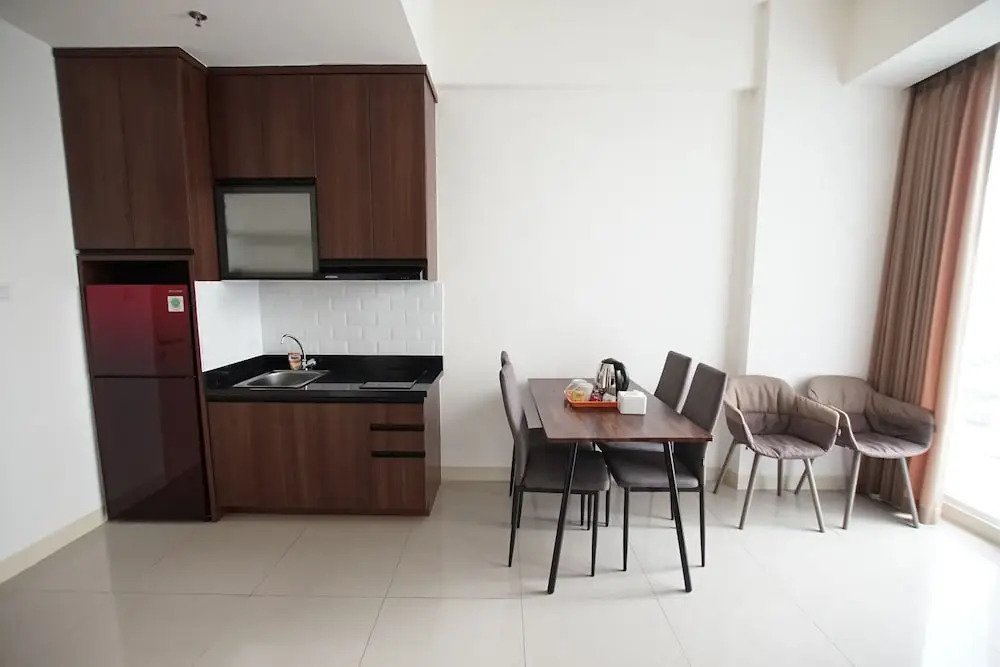 Treepark BSD by Kakarama Room