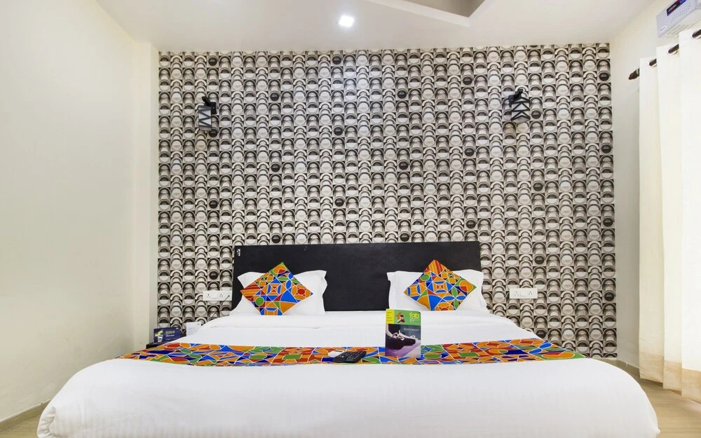 FabHotel Royal Tulip Sushant Lok II
