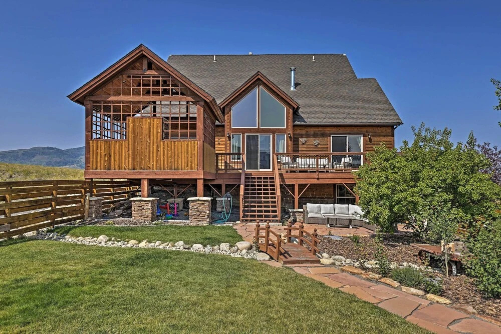 Golf, Ski & Hike: Luxe Group Getaway in Granby!