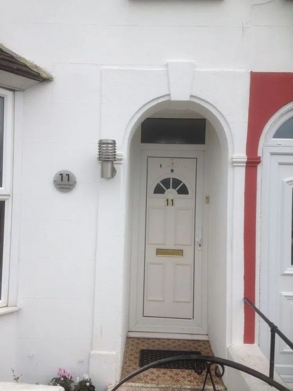 Littlehampton Little Ceylon Place