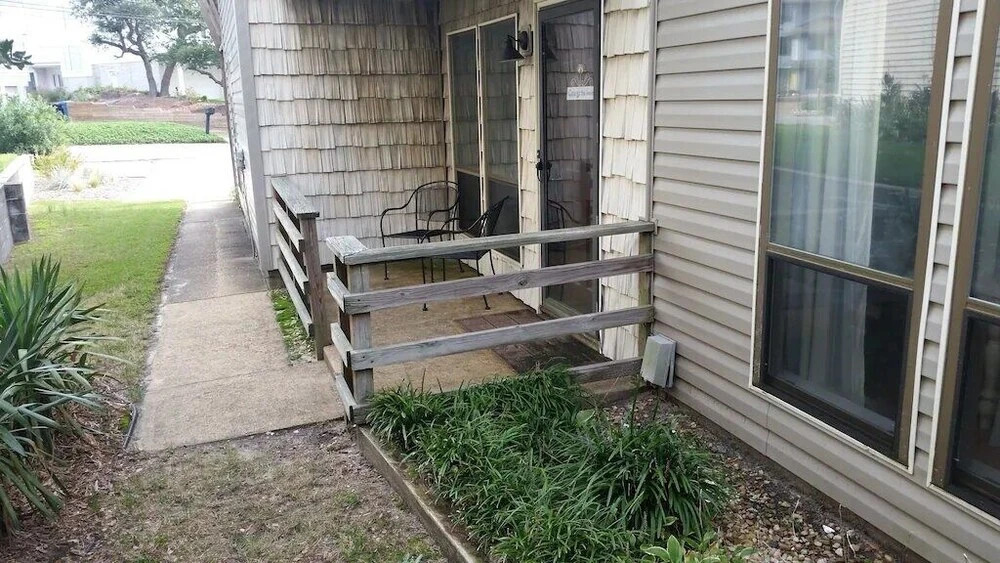 Be Happy Chesapeake Bay Home Steps Away From Beach Access by Redawning