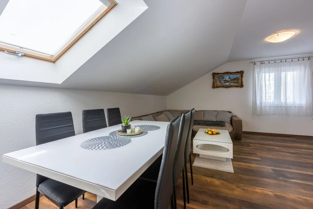 Apartments Mirela