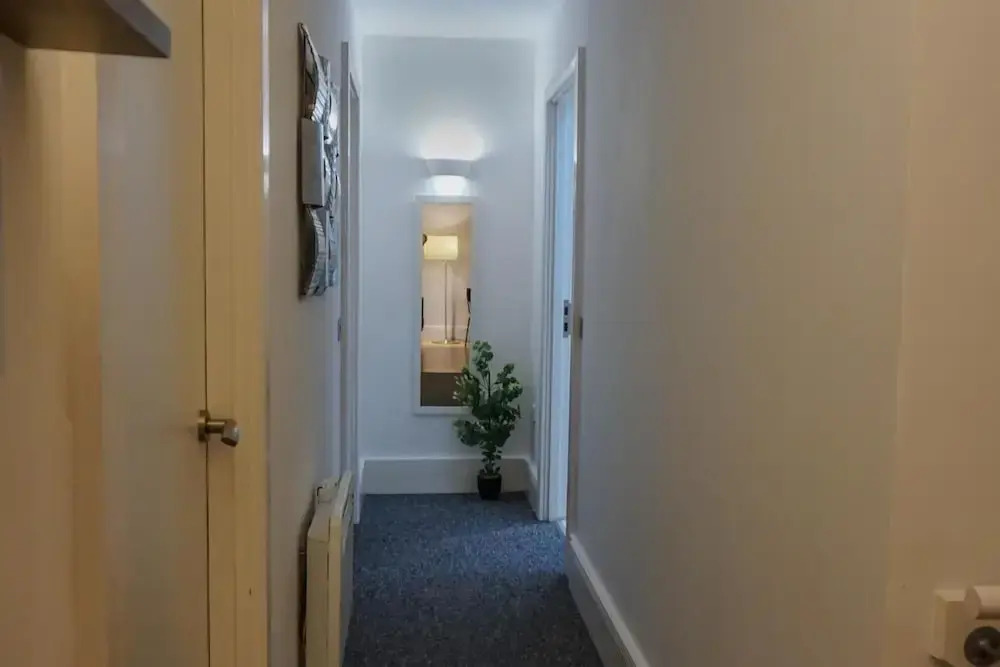 City Centre Chic Apartment With 2 Bedrooms