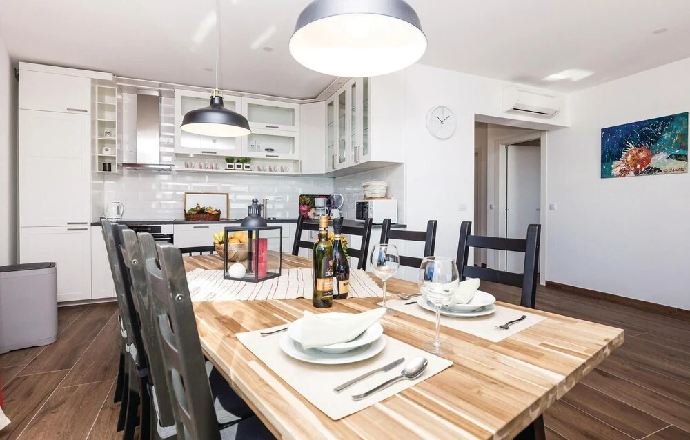 Awesome Home in Opatija with WiFi, Hot Tub & Sauna
