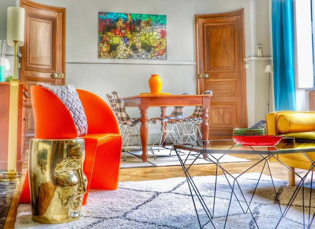 CARCASSONNE HISTORIC DUPLEX 4 star air conditioned APARTEMENT d`ÉGLANTINE