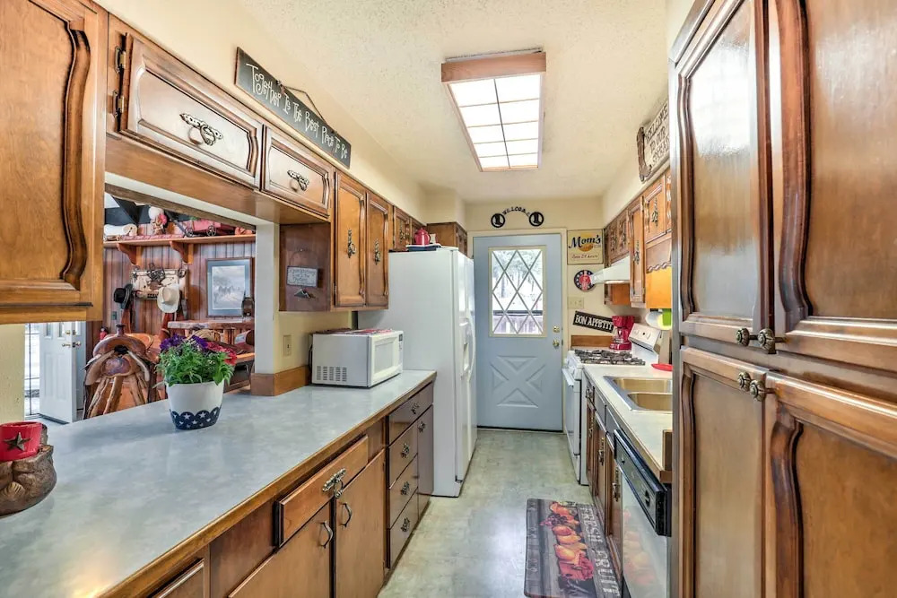 A-frame Ruidoso Retreat w/ Deck, Grill & Views!