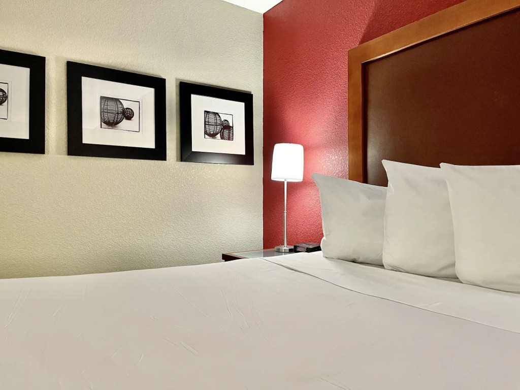 FairBridge Inn & Suites Fort Wayne