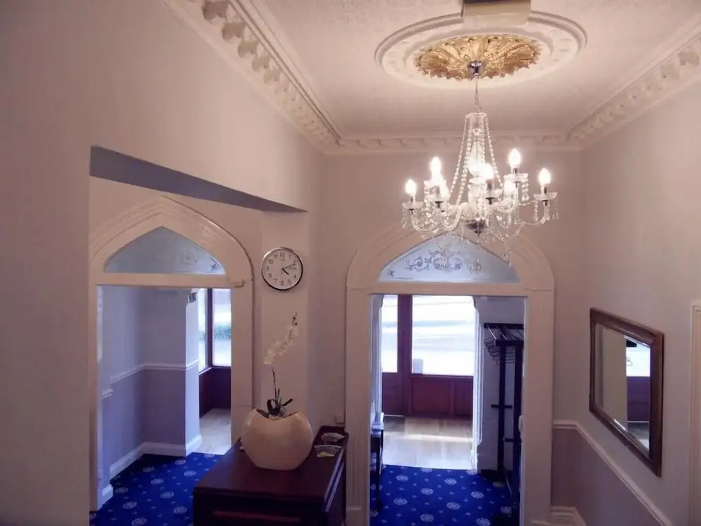 Eversley Hotel