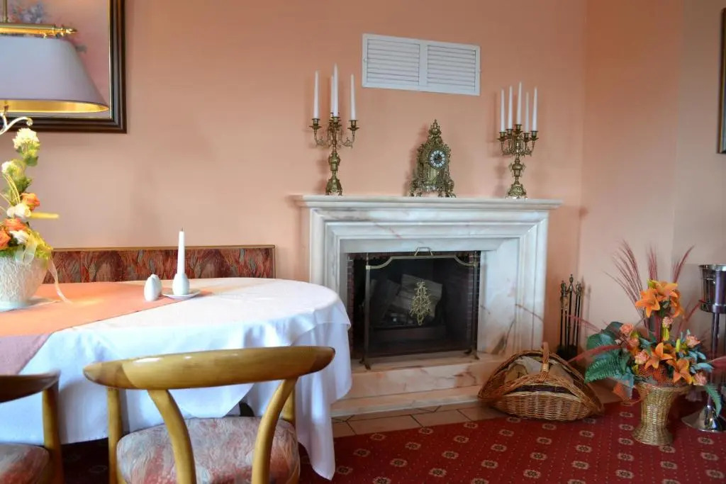 Hotel garni SEESCHLÖSSCHEN