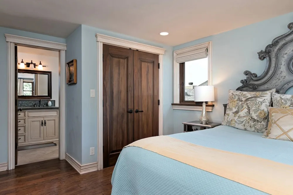 Absolute Oceanfront Opulence In Mussel Shoals 3 Bedroom Home