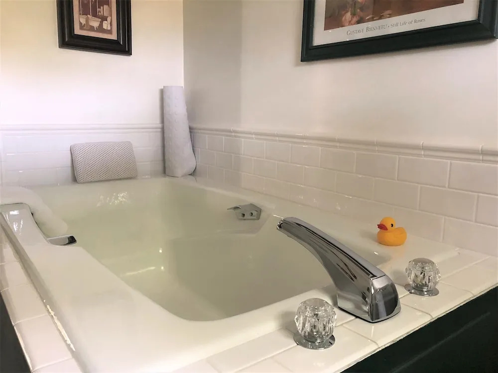 Riverwind Inn Bed and Breakfast