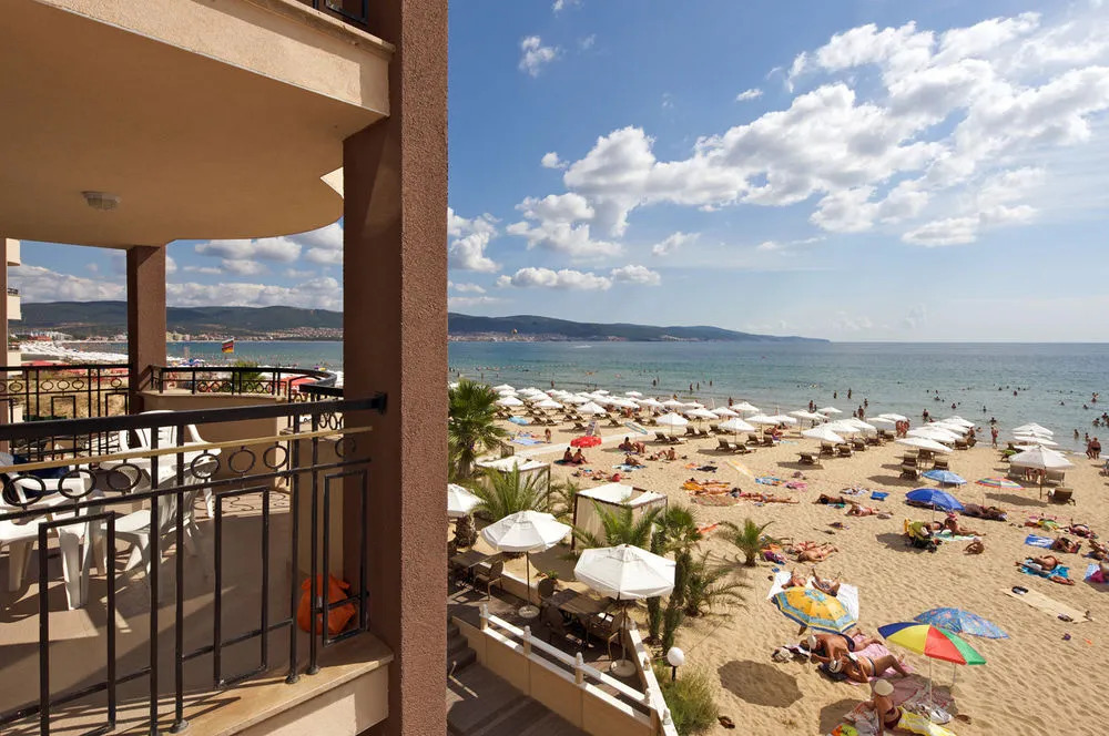 Golden Beach Hotel